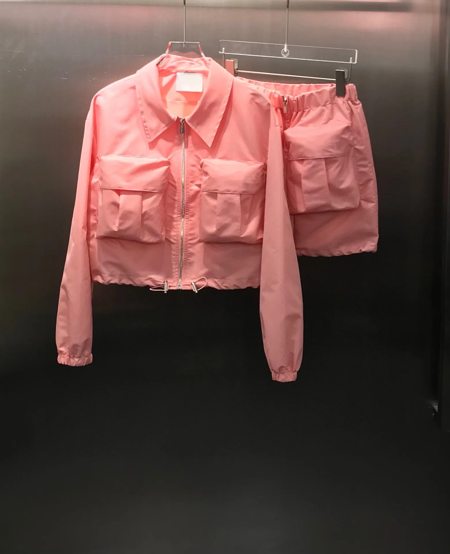 Весенне-летняя нейлоновая ткань, дышащий дизайн карманов, комплект с длинным рукавом и короткими юбками