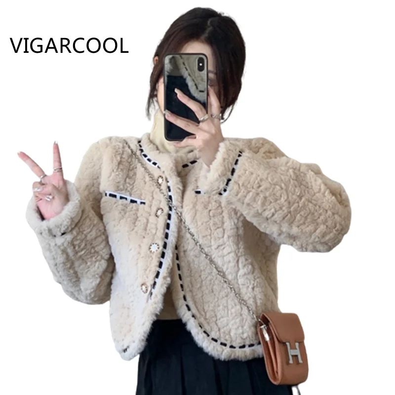 Женское короткое пальто из искусственной шерсти ягненка, утолщенное хлопчатобумажное пальто 2023 года, новая меховая куртка во французском стиле, маленькая ароматная теплая короткая куртка