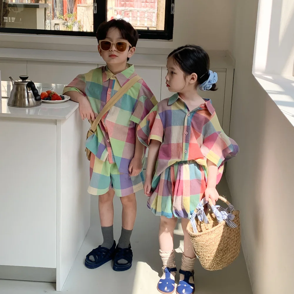 Корейский детский костюм 2023, летняя Детская яркая рубашка в клетку, Комплекты из двух предметов, Шорты для мальчиков и девочек, костюм, одежда для брата и сестры